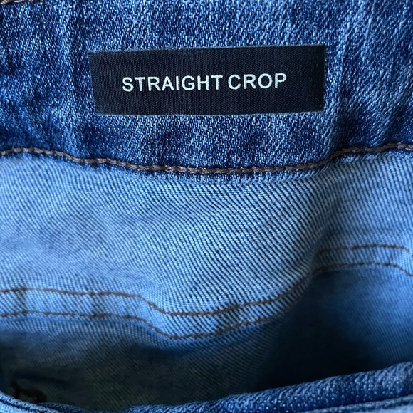 Distressed Judy Blue Straight Crop jeans - Picture 3 of 5